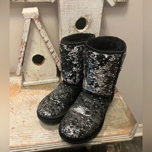 UGG Vintage Black and Silver Sequin Winter Boots